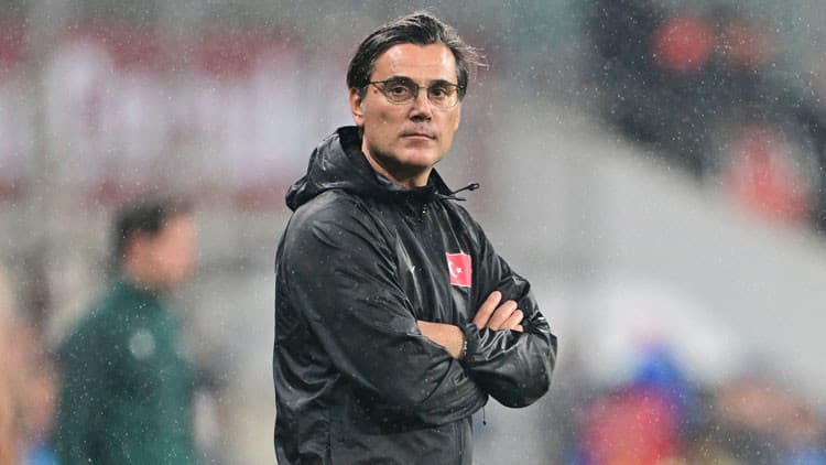 Vincenzo Montella'dan istifa sorusuna tepki: 'Teklifler aldığımda bile gitmedim!'