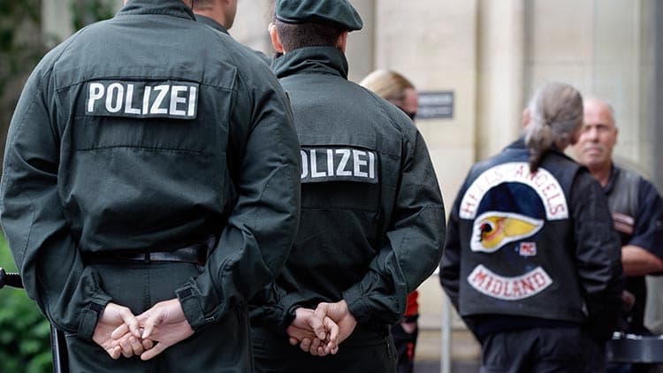 Alman polisi düğmeye bastı! Cehennem Melekleri'ne 4 ülkede operasyon