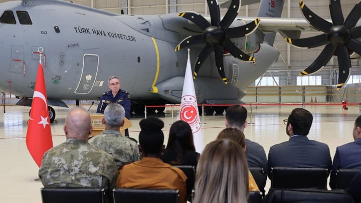 MSB'den GKRY'ye askeri geçit töreni tepkisi: Provokatif eylemler istikrar ortamına zarar veriyor