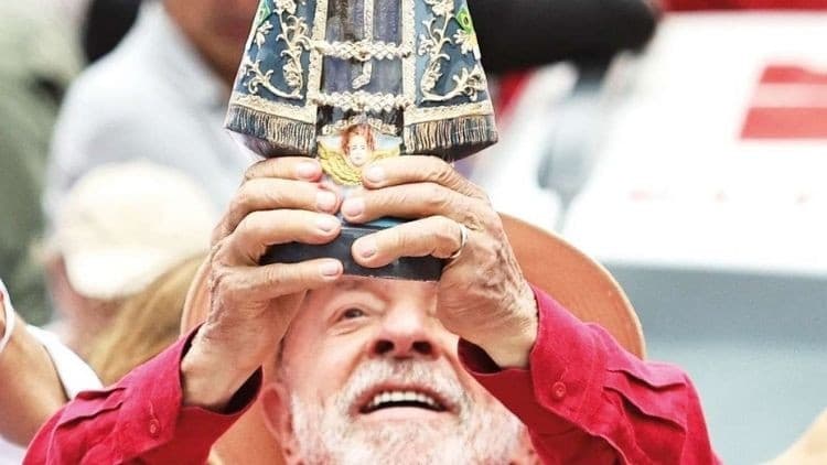 ‘Meryem Ana’ tartışmasının gölgesinde… Brezilya sandık başına gidiyor