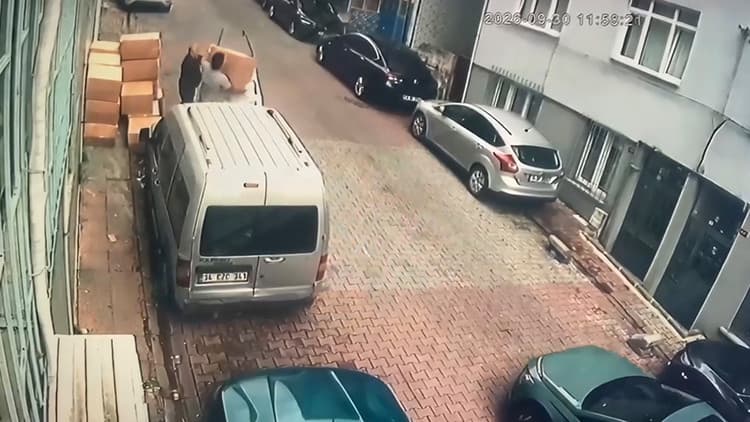 Çöpteki kolilerden dev uyuşturucu ağı çıktı: Kağıthane polisi iğneyle kuyu kazdı, milyonluk zulayı patlattı