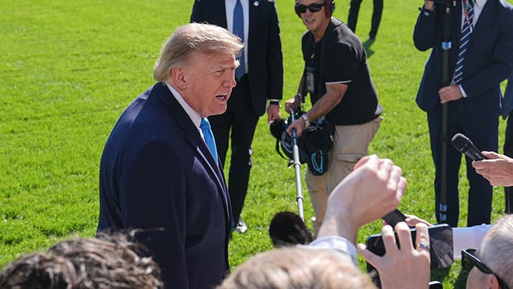 ABD Başkanı Trump: Bırakın İran Los Angeles ve San Diego'yu yok etsin