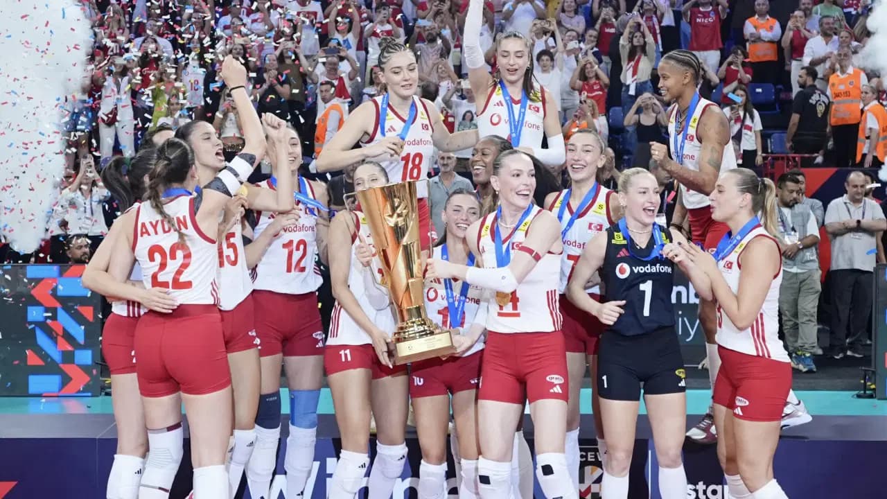 CANLI ANLATIM: Türkiye 2-2 İtalya | CEV Avrupa Voleybol Şampiyonası Finali