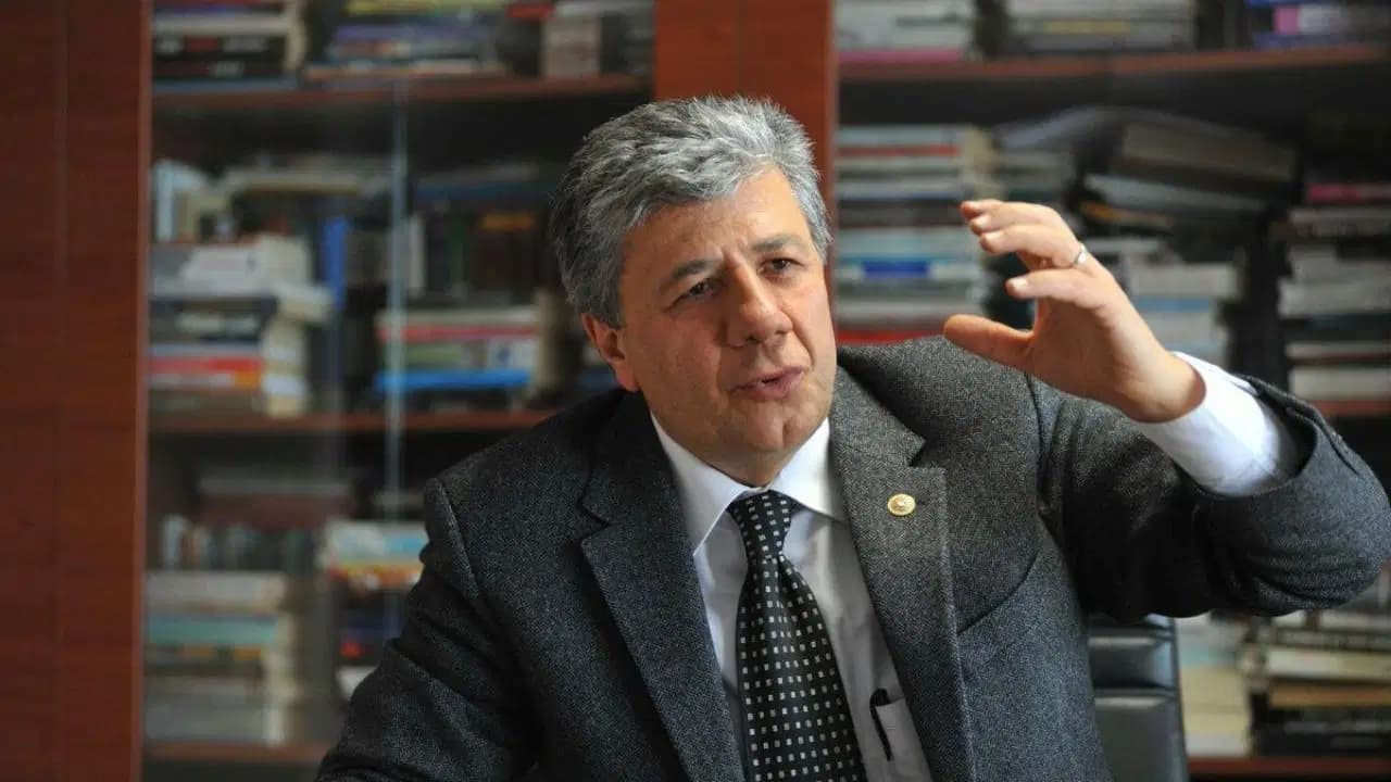 Mustafa Balbay’dan 'CHP kapatılsın dedi' iddialarına sert yanıt: 'Bu yorumu çıkarmak butlana gerekçe aramak kadar imkânsız'