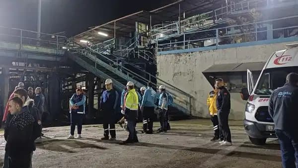 7 madenci toprak altında kalmıştı: Soma’daki maden göçüğüne ilişkin gözaltına alınan 9 kişi tutuklandı