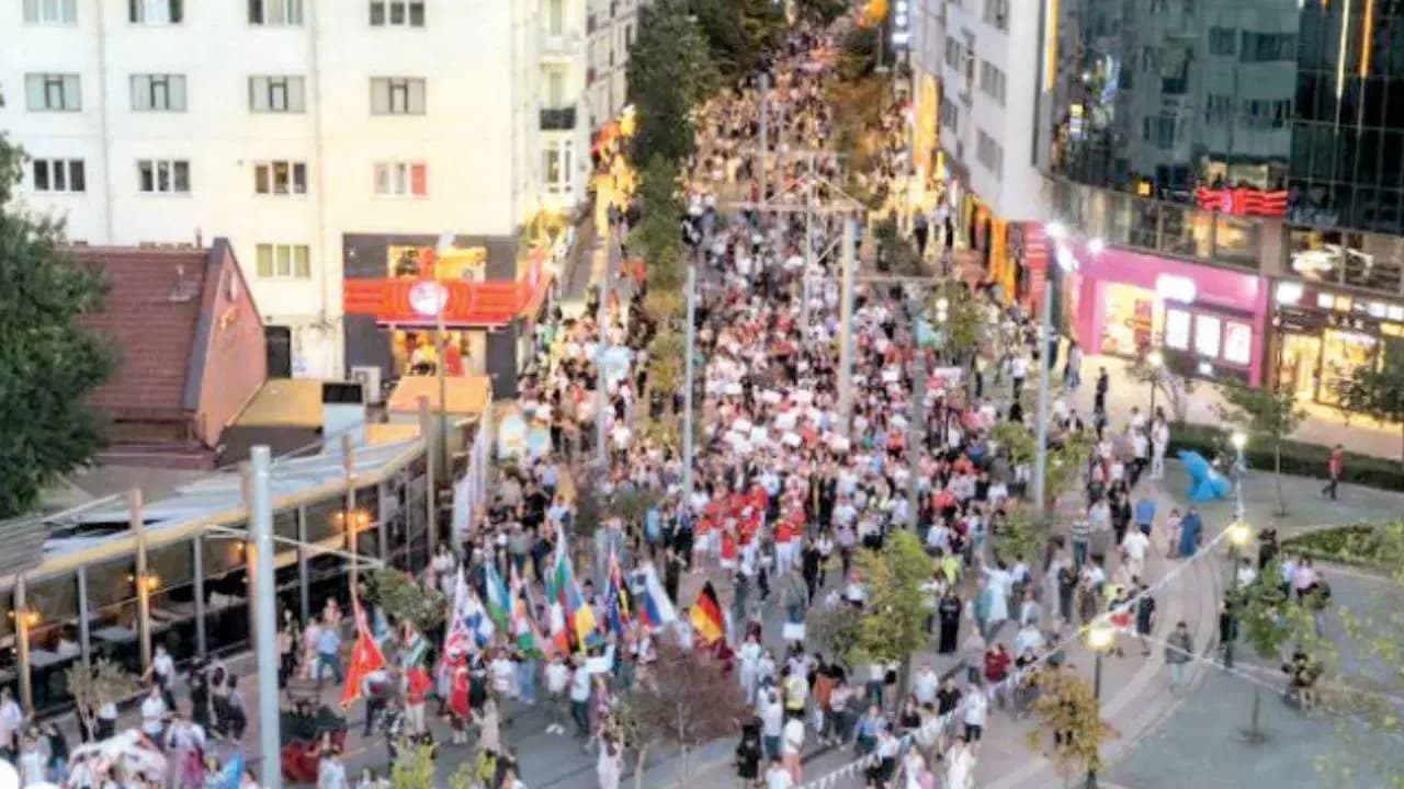 Bu yıl ilk kez yapılan festival yaklaşık 100 bin kişiyi sanatla buluşturdu: Kültürlü Porsuk...