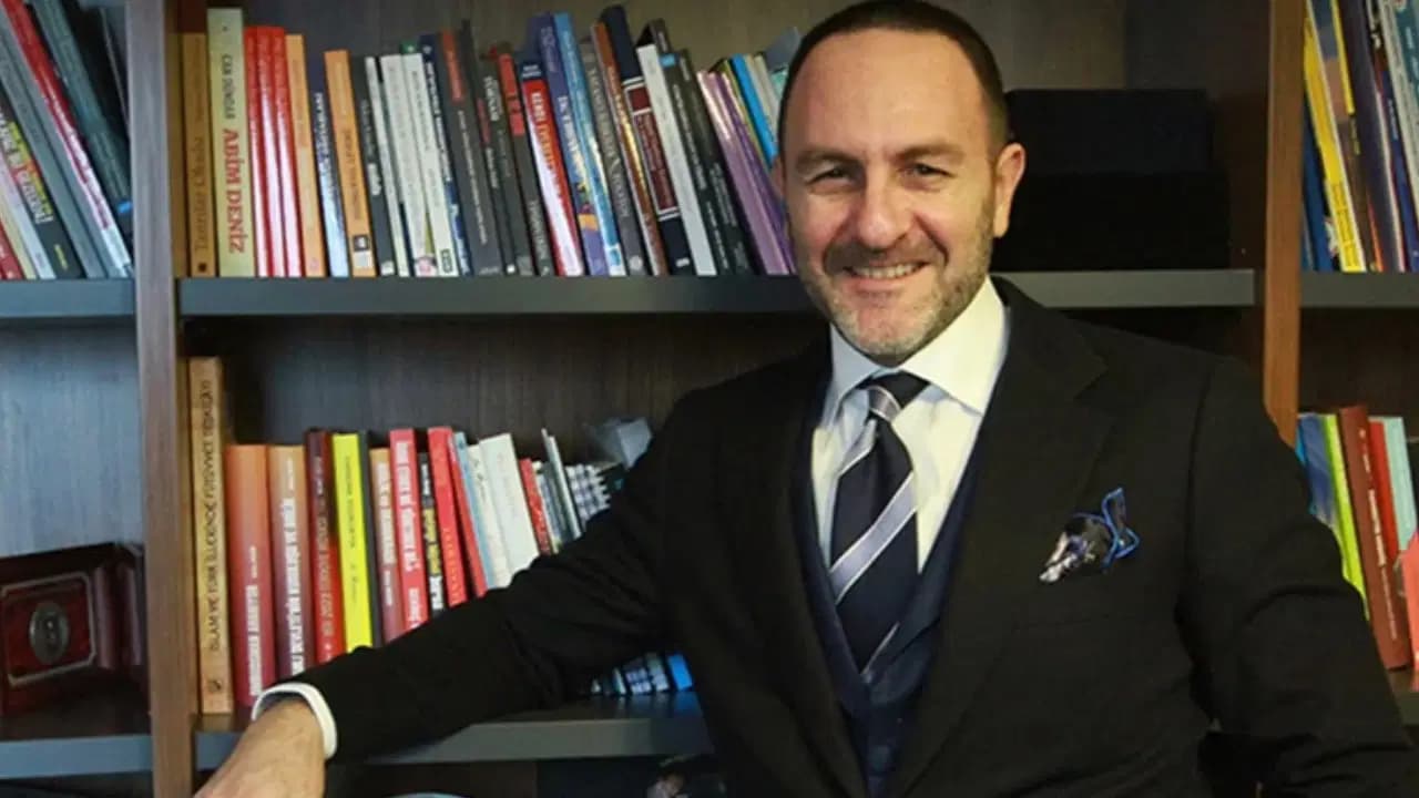 Fon soruşturmasında tutuklanan Emre Alkin’in gözaltı görüntüleri ortaya çıktı