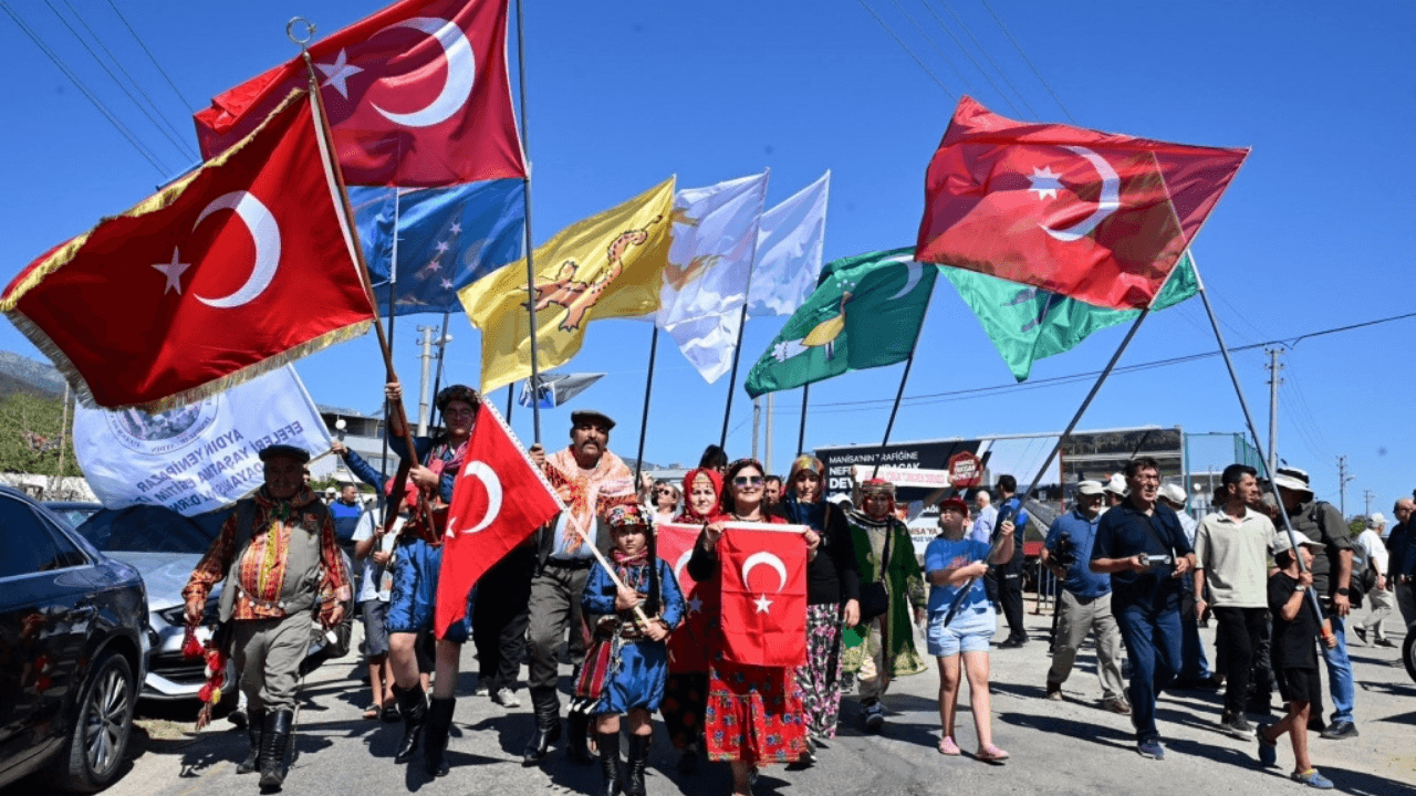 Manisa’da bağ bozumu ve yörük kültürü şenliği