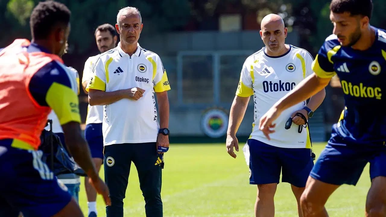 Görevine devam edeceği açıklanmıştı: Fenerbahçe'den İsmail Kartal paylaşımı