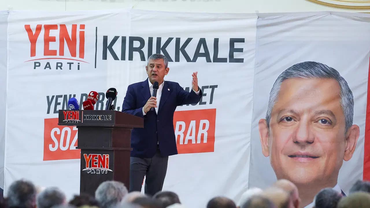 Özgür Özel, 'fon' vurgununda mağdur olan AKP'lilere seslendi: 'Sen onlarla aynı tarafta değilsin'