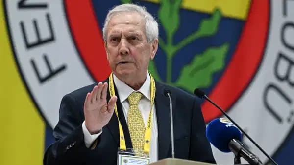 Aziz Yıldırım'dan derbi sonrası flaş açıklama: 'Gerekirse ligleri 1 yıl ertelesinler'