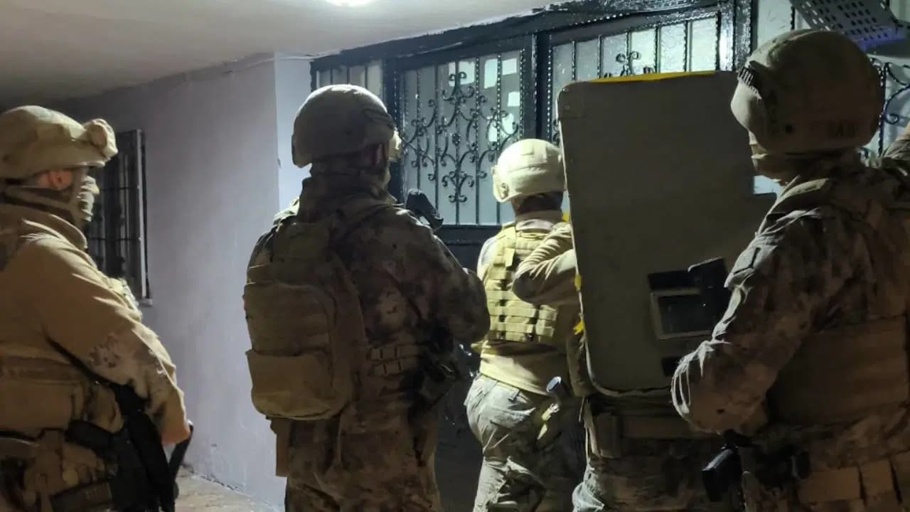 4 ilde uyuşturucu operasyonu: 17 kişi tutuklandı