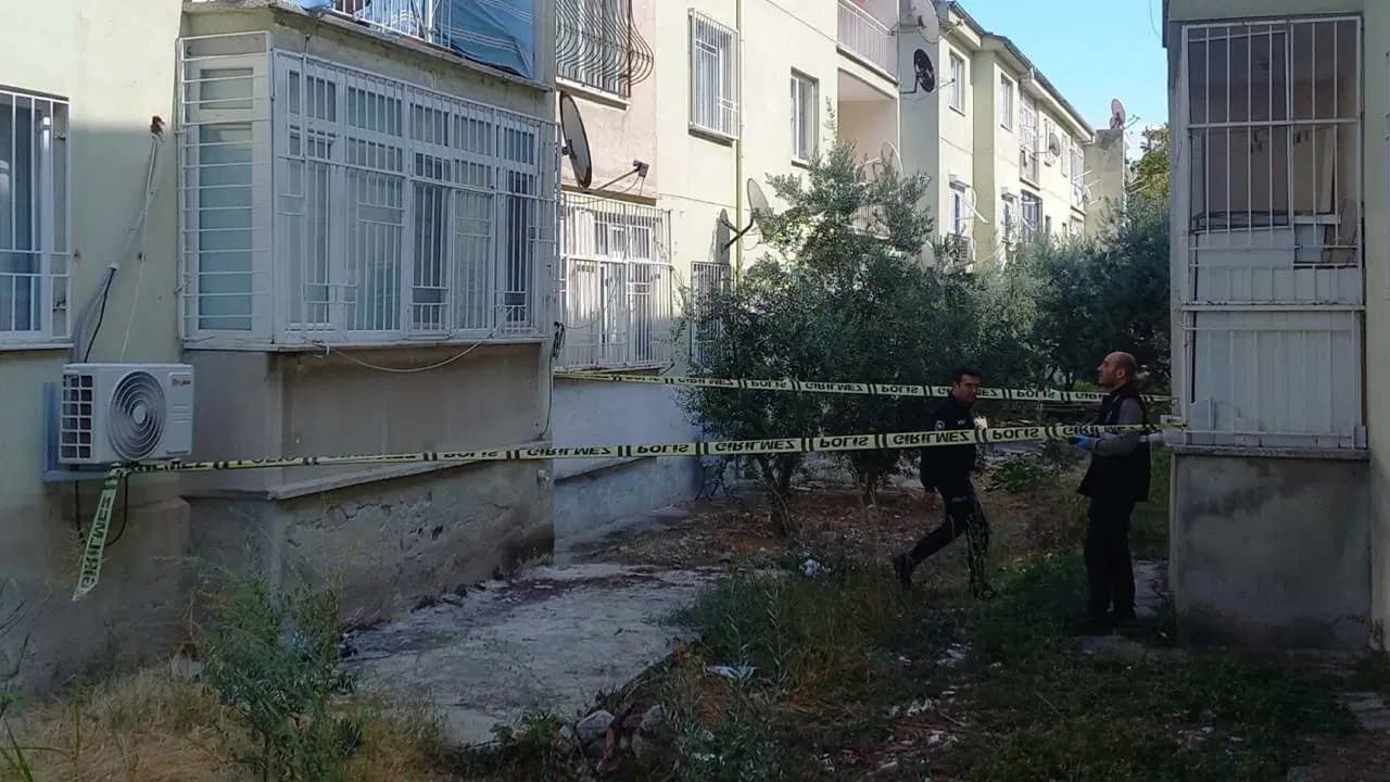 Manisa'da 2'nci kattaki evinin balkondan düşüp yaralandı