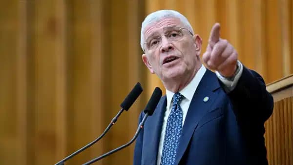 Müsavat Dervişoğlu'ndan 'süreç' açıklaması: ‘Milletin vicdanından çıkan ses provokatörlük olamaz’