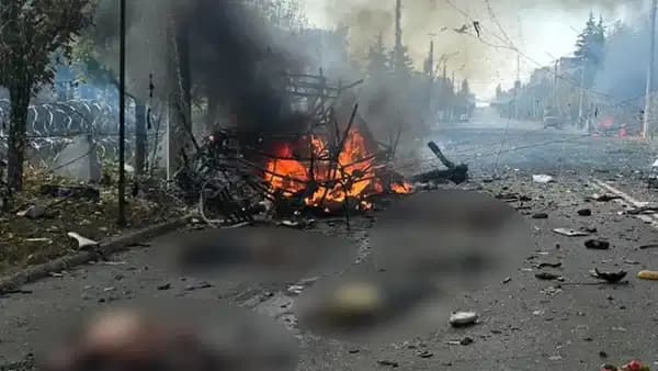 Ukrayna'da otobüs durağına saldırı: 33 ölü, 18 yaralı