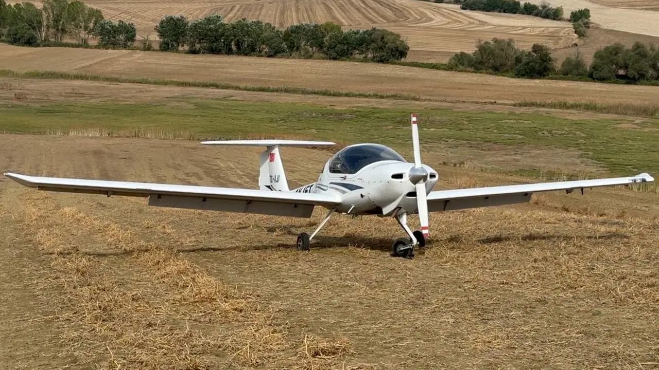 Tekirdağ'da eğitim uçağı tarlaya zorunlu iniş yaptı