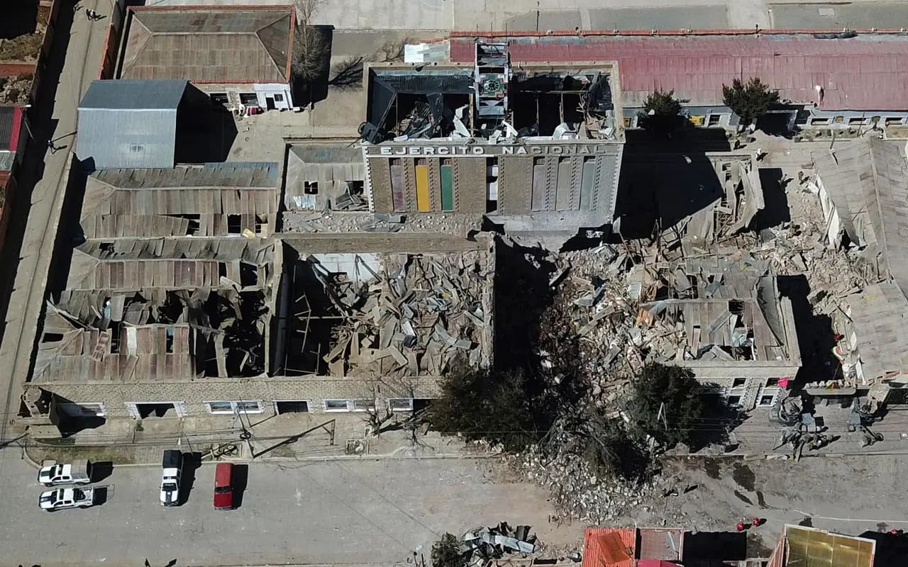 Bolivya’da askeri üste peş peşe patlamalar: 3 kişi öldü, 84 kişi yaralandı