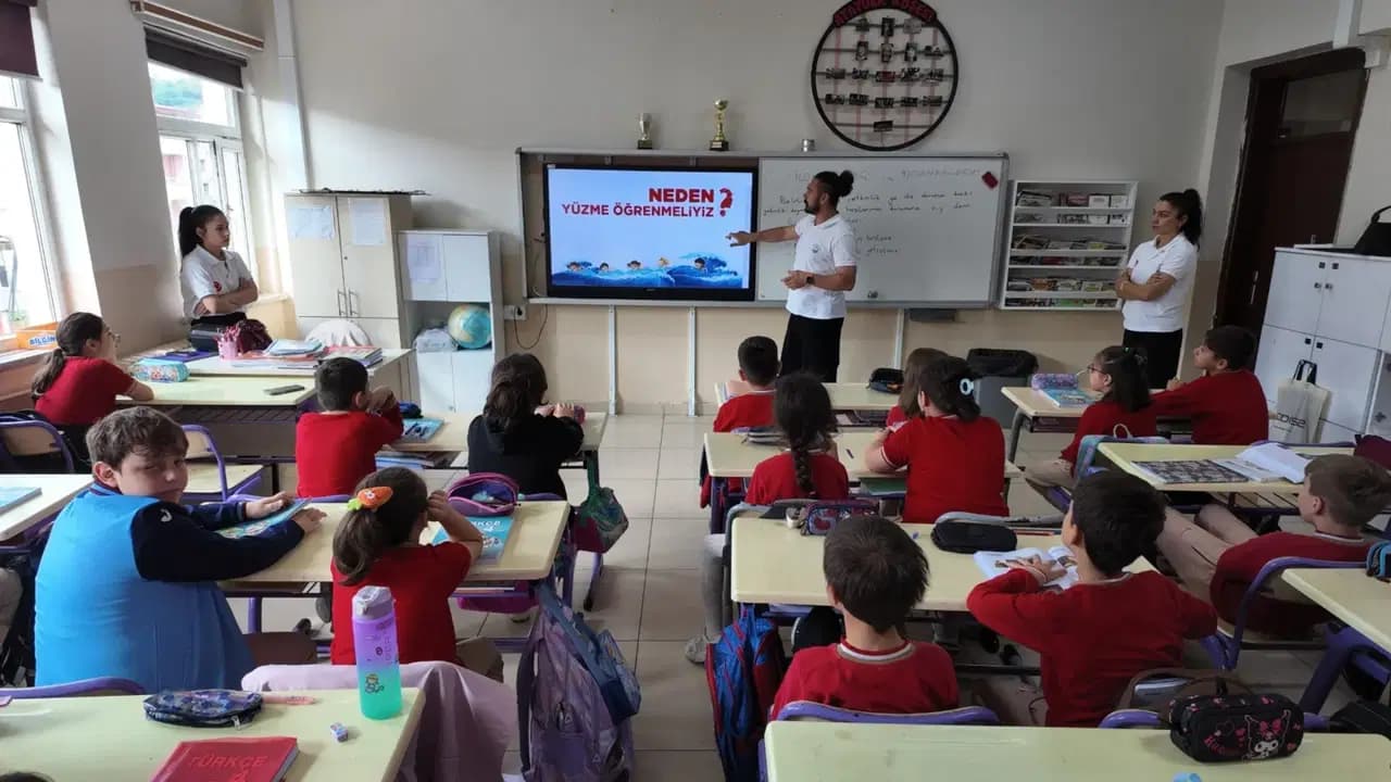 Ortahisar Belediyesi öğrencileri boğulma riskine karşı bilinçlendiriyor