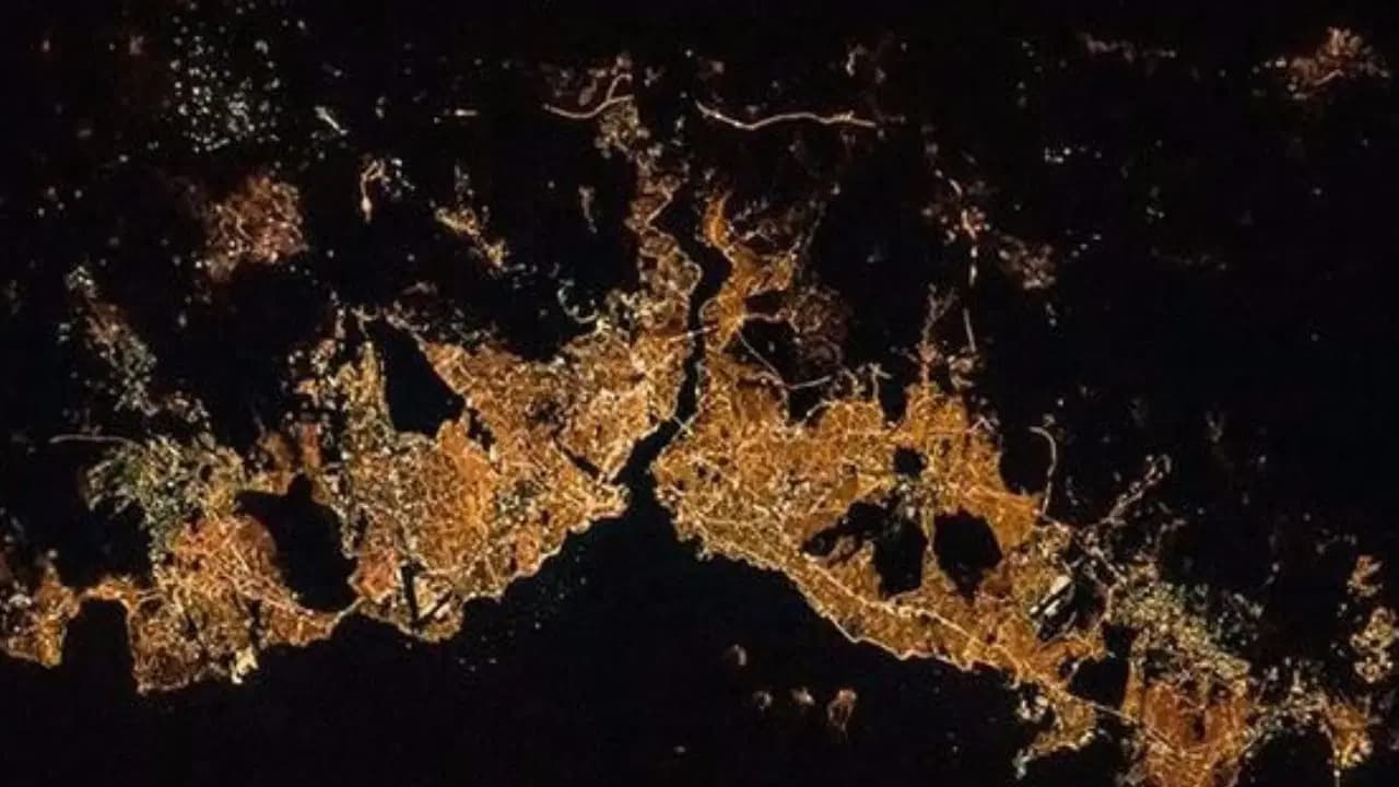 Astronotların gözünden İstanbul: Uzaydan çekilen fotoğraflar paylaşıldı