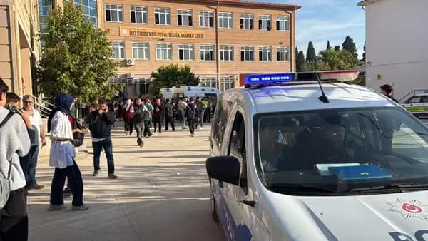 Manisa’daki okul saldırısı sonrası siyasilerden tepki yağdı!