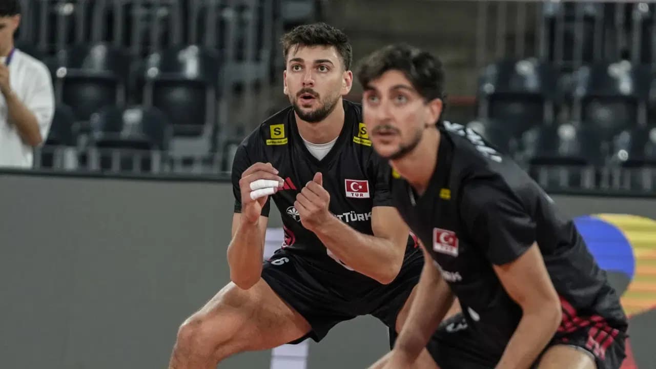 Filenin Efeleri Avrupa Voleybol Şampiyonası'na mağlubiyet ile başladı