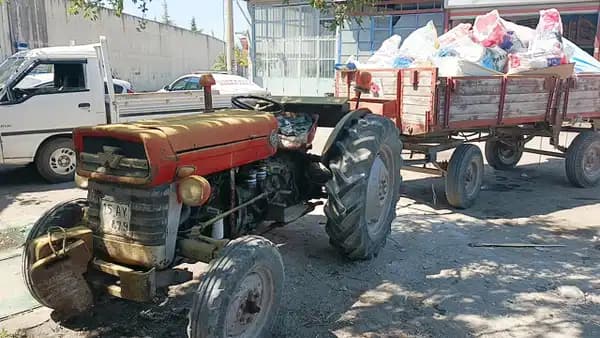 Traktörle 5 araca ve 2 ATM'ye çarptı: 127 bin TL ceza kesildi