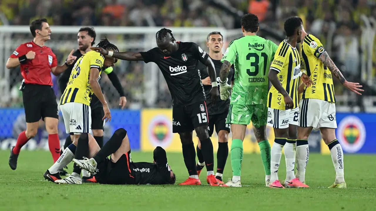 Fenerbahçe - Beşiktaş derbisi için dikkat çeken iddia: Skriniar'ın hareketi Vlahovic'in cezasına indirim getirebilir