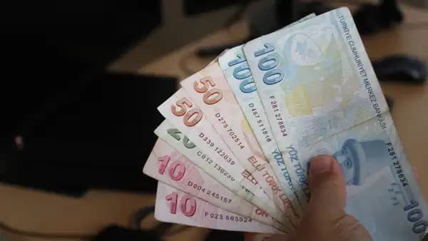 Emekli ve memur maaşları ne kadar olacak? Ocak 2027 için yeni zam tahminleri