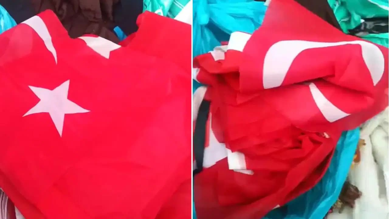 Bayrak provokasyonunun altından kendisi çıktı: 'Vatan hainleri' diyerek paylaşım yaptı