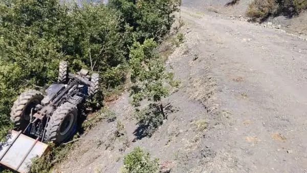 Amasya’da traktör şarampole yuvarlandı: Ölü ve yaralılar var