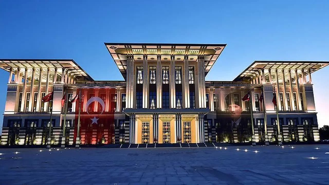 Şamil Tayyar 'çok özel' diyerek açıkladı: Saray'a sunulan ankette AKP'ye kötü haber!