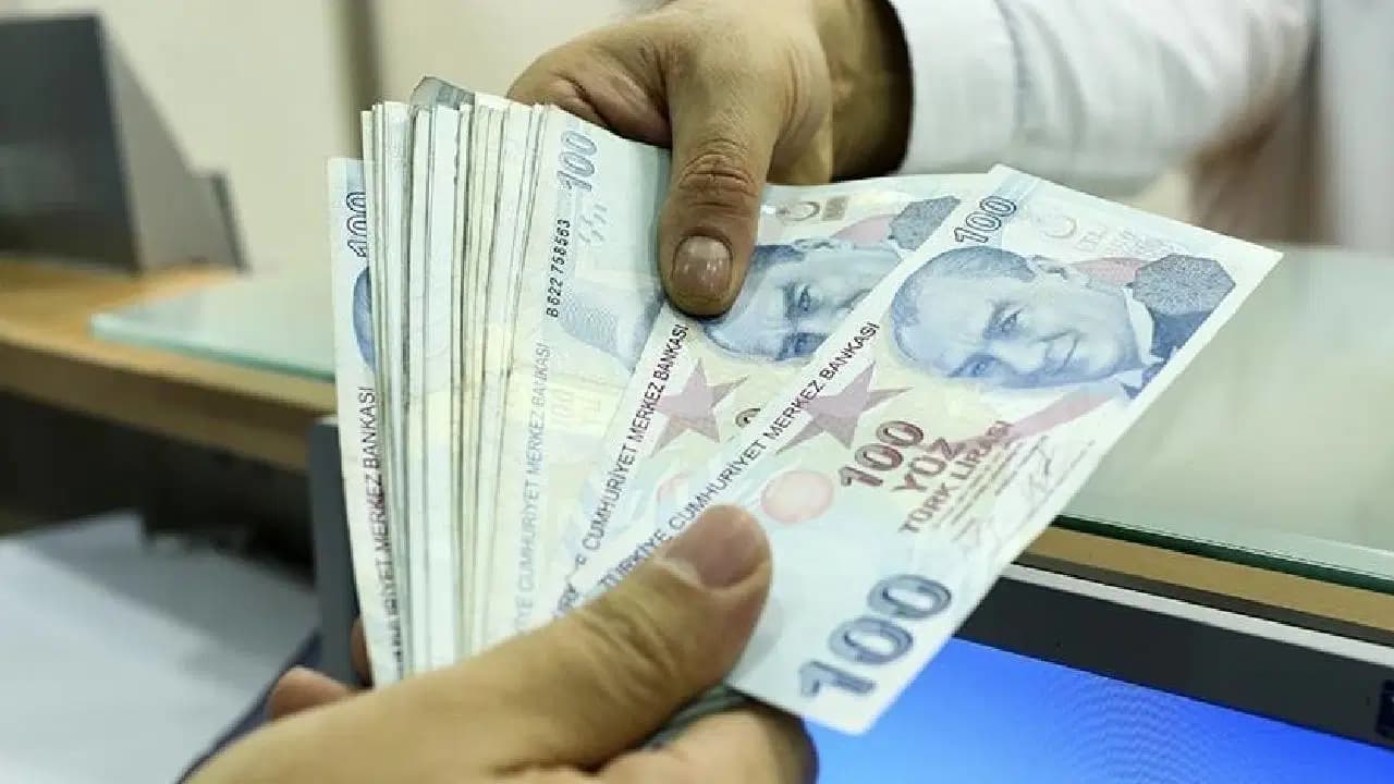 DİSK-AR hesapladı: Asgari ücret 9 ayda yüzde 28 eridi!