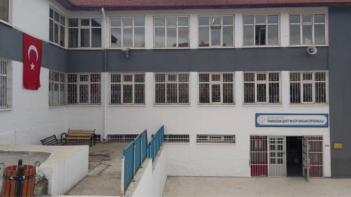 Manisa’nın ardından bir şiddet haberi de Ankara’dan geldi: Veli okul bastı, müdüre saldırdı