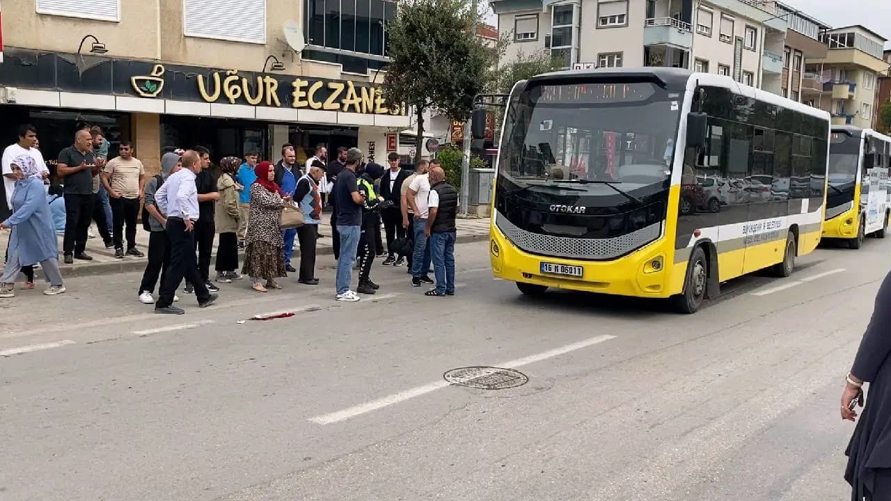 Bursa'da özel halk otobüsü kadına çarptı: Şoför gözaltına alındı