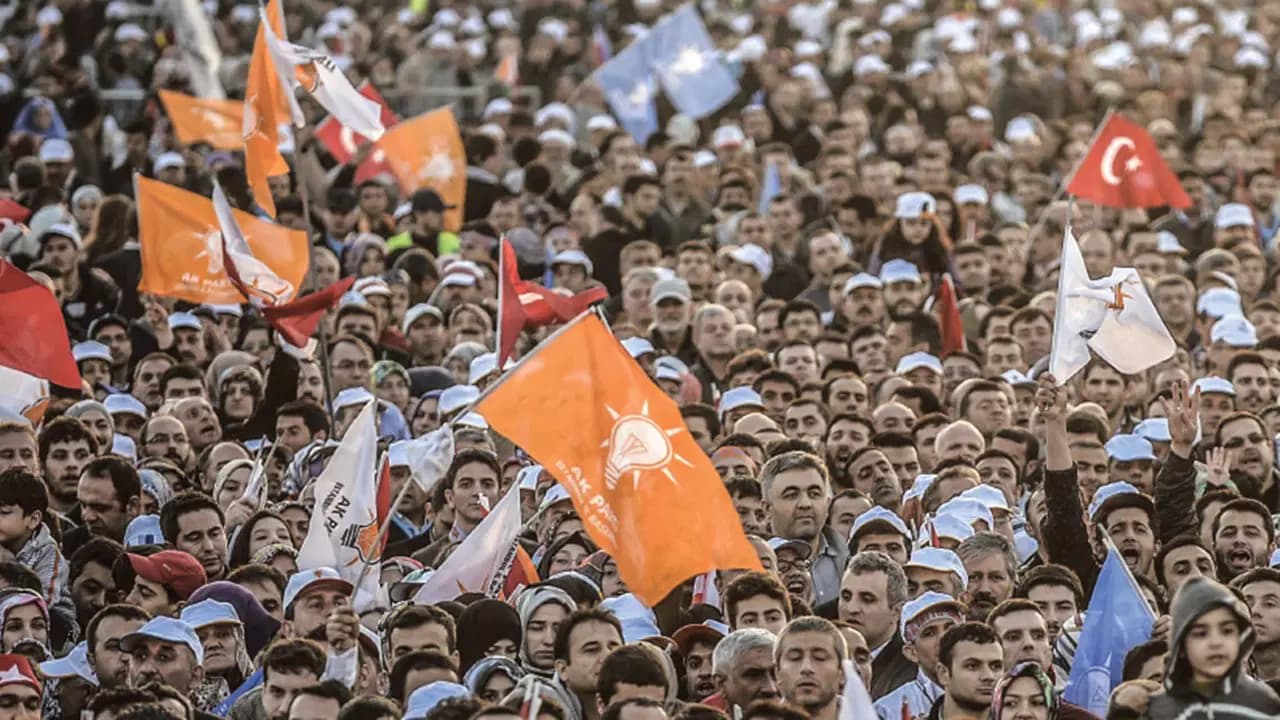 Yeni Şafak'ta AKP'ye 'seçim anketleri' uyarısı: 'Yaklaşan tehlikeyi görmemek...'