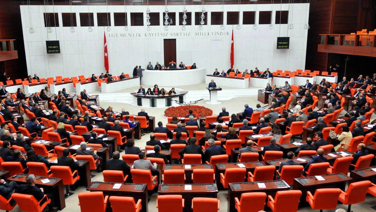 Muhafetin ‘bağımsız komisyon’ çağrıları sürerken… AKP’den fon soruşturması açıklaması: ‘Araştırma komisyonu şimdi değil ileride kurulabilir’