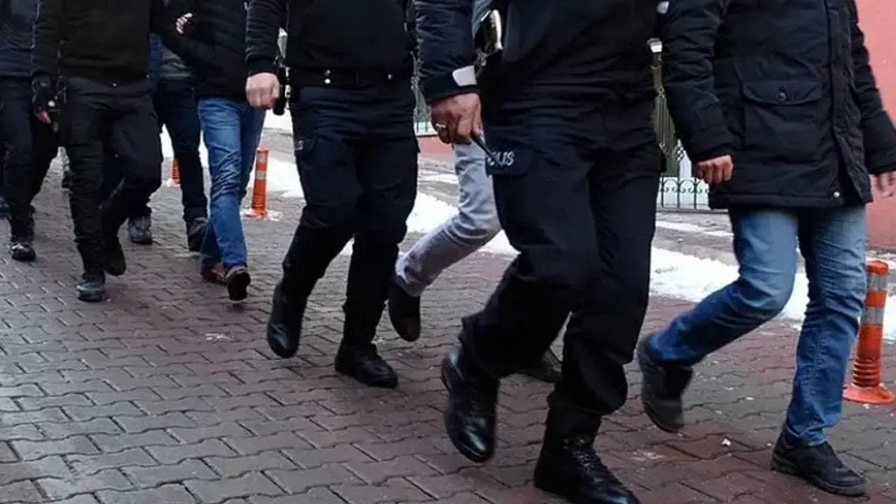 9 ilde yasa dışı bahis ve dolandırıcılık operasyonu: 34,7 milyar liralık para trafiği!
