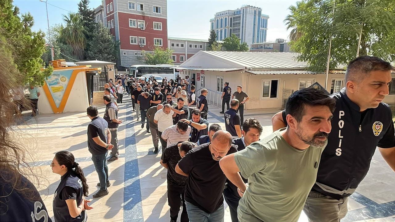 Şanlıurfa'da yasa dışı bahis operasyonu: 27 tutuklama