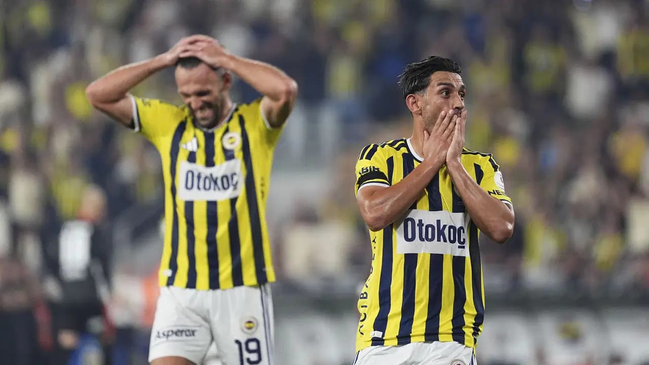 Derbi sonrası Fenerbahçeli futbolcu için flaş iddia: 'Bundan sonra da formayı zor görür'