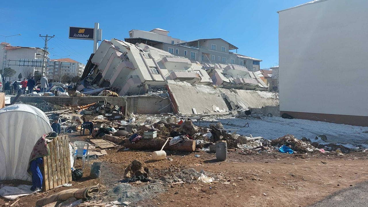 2 kişi hayatını kaybetmişti: Öztekin Apartmanı davasında bilirkişi raporu 1 yıl 7 aydır gelmedi