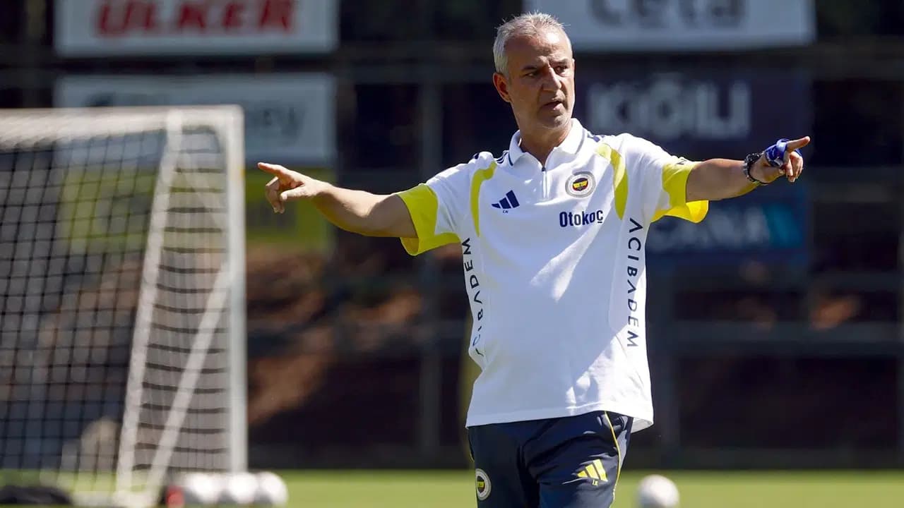 Görevine devam edeceği açıklanmıştı: Fenerbahçe'den İsmail Kartal paylaşımı