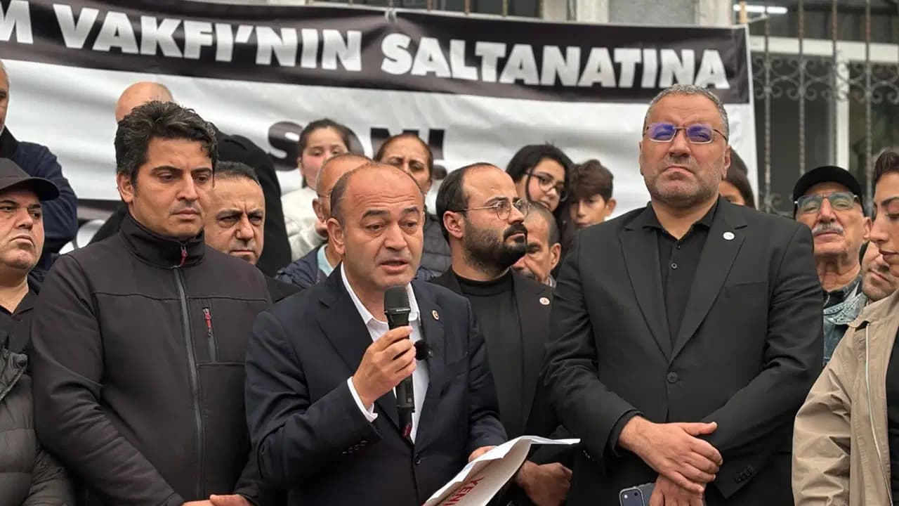 Özgür Karabat'tan Kıraç Cemevi'nin tahliye sürecine tepki: 'Rıza almadan bir meclise girilmez'