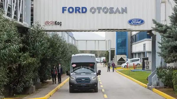 Ford Otosan'da sağanak krizi: Tesisleri su bastı, üretim durmadı