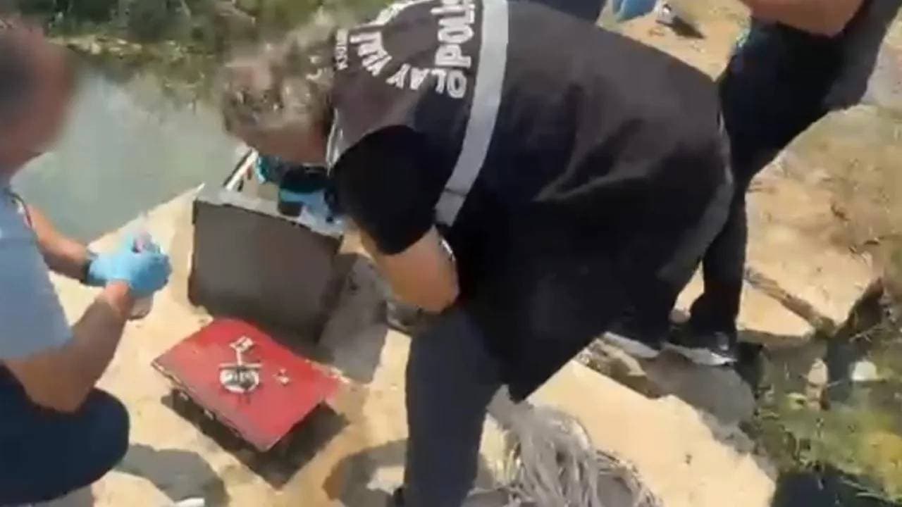 Antalya'da çelik kasadan 2,4 milyonluk hırsızlık: 3 tutuklama