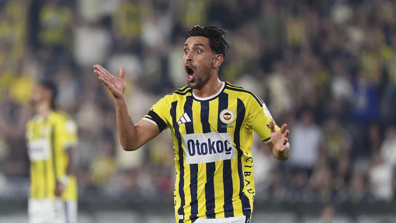 Derbi sonrası Fenerbahçeli futbolcu için flaş iddia: 'Bundan sonra da formayı zor görür'