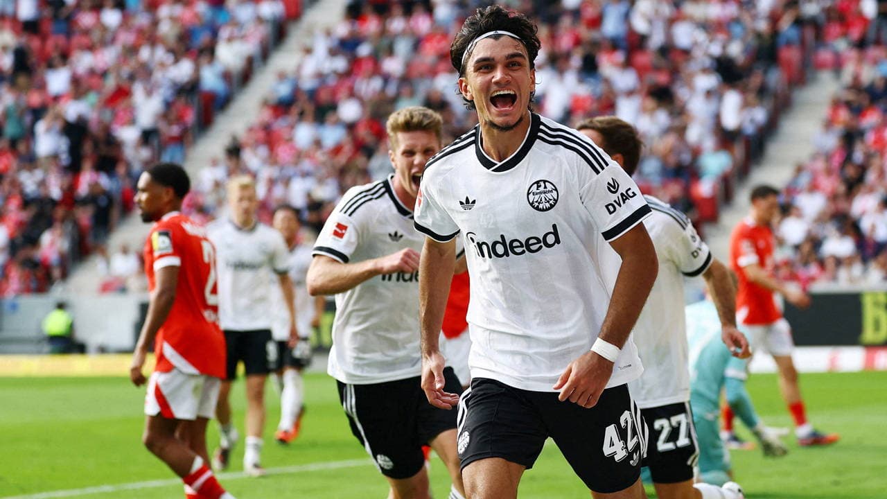 Can Uzun iki golle yıldızlaştı: Frankfurt, Mainz'a geçit vermedi