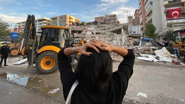 İzmir depreminin 6. yılında depremzedelerin konut mücadelesi sürüyor: 'Evini göremeden ölenler var'