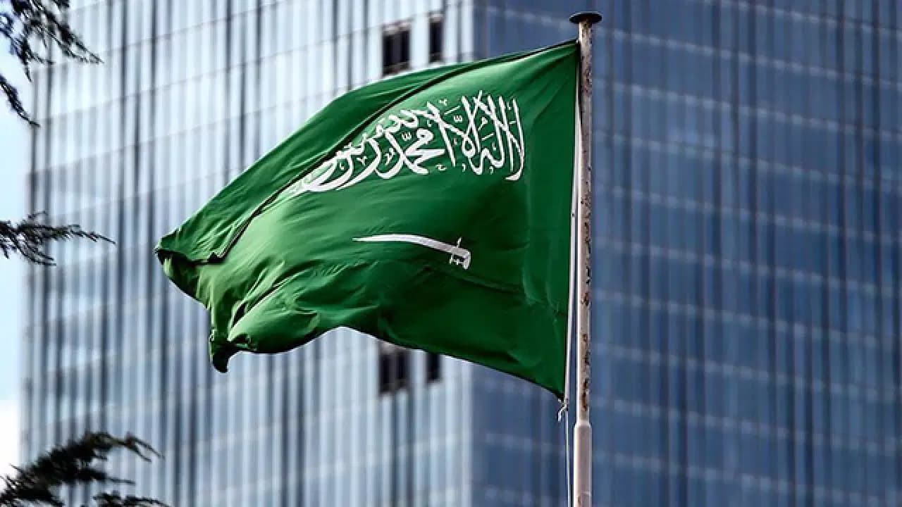 Suudi Arabistan'ın güneyinde alarm: 4 kent için acil durum uyarısı