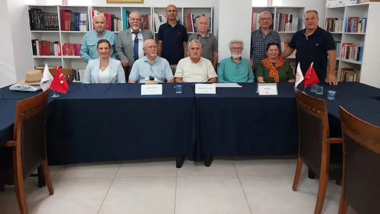 Usta Şair Nahit Ulvi Akgün İzmir’de anıldı