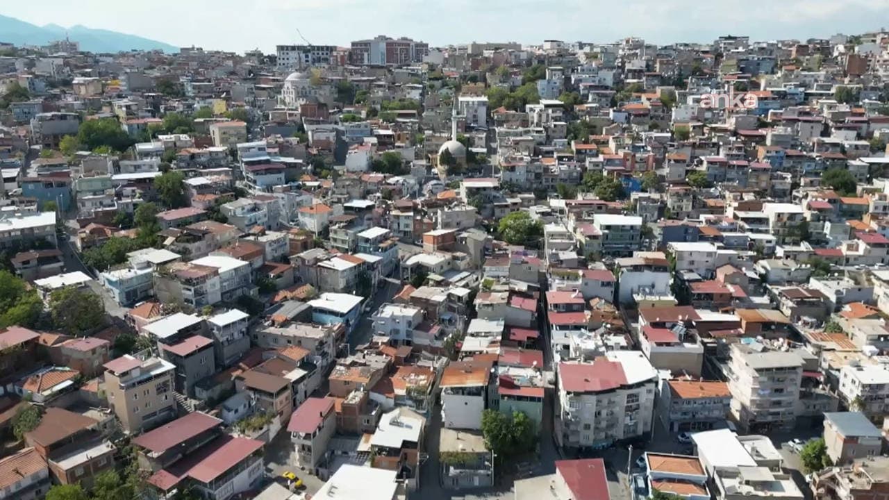 İzmir depreminin 6. yılında kritik uyarı: '1 milyon binanın yarısından fazlası 1999 öncesi'